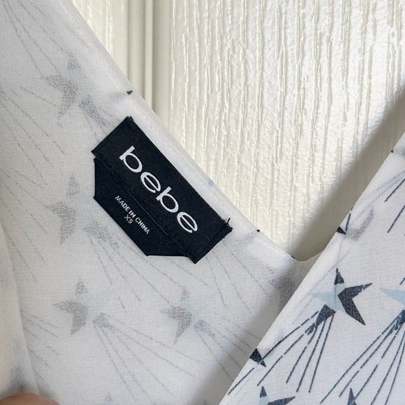 BEBE- Star design cami - Size XS - Picture 4 of 5